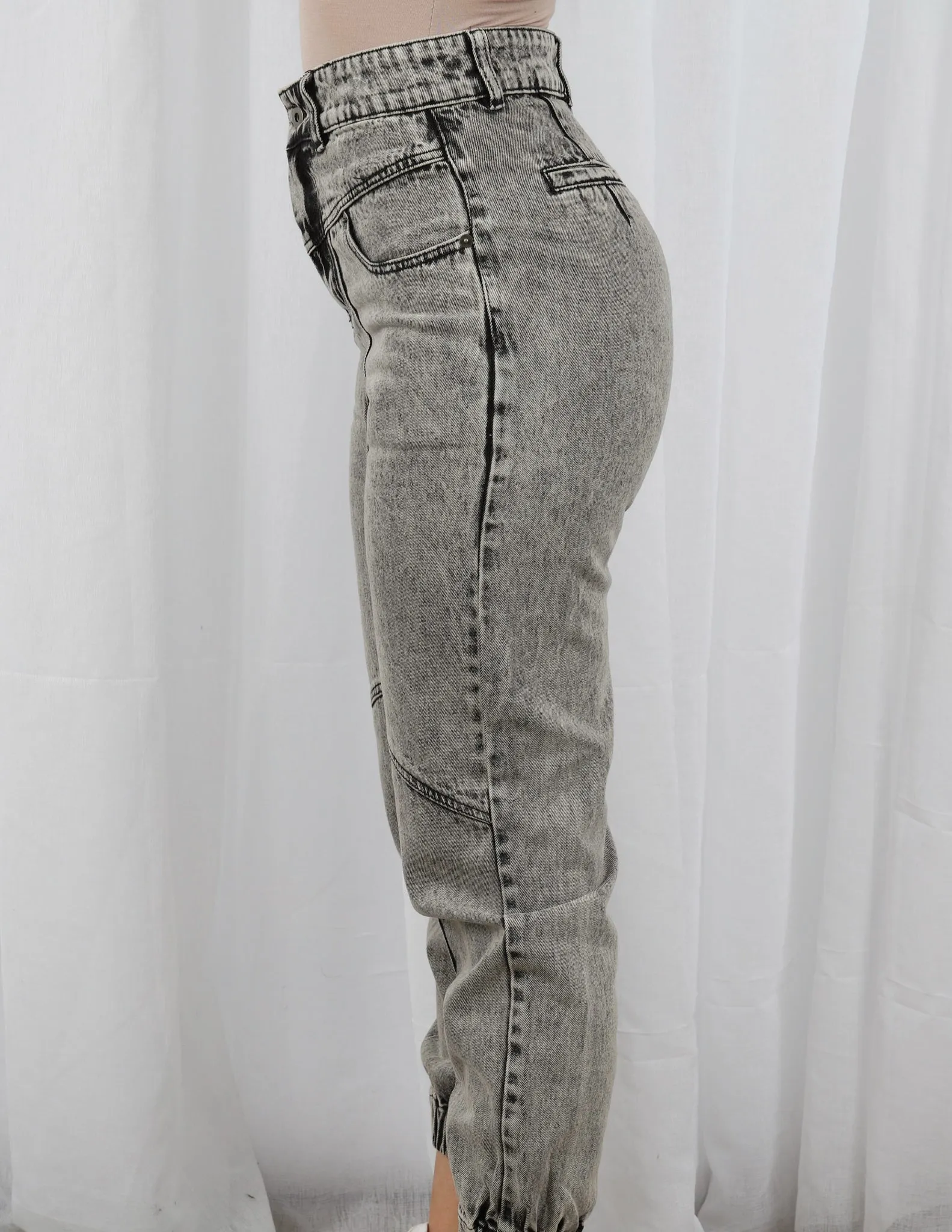 Alana High Waist Hem Jeans