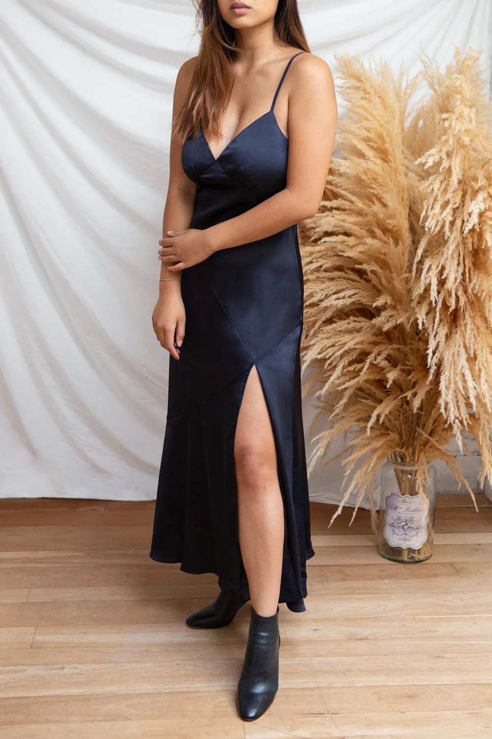 Athy Navy | Satin Midi Dress