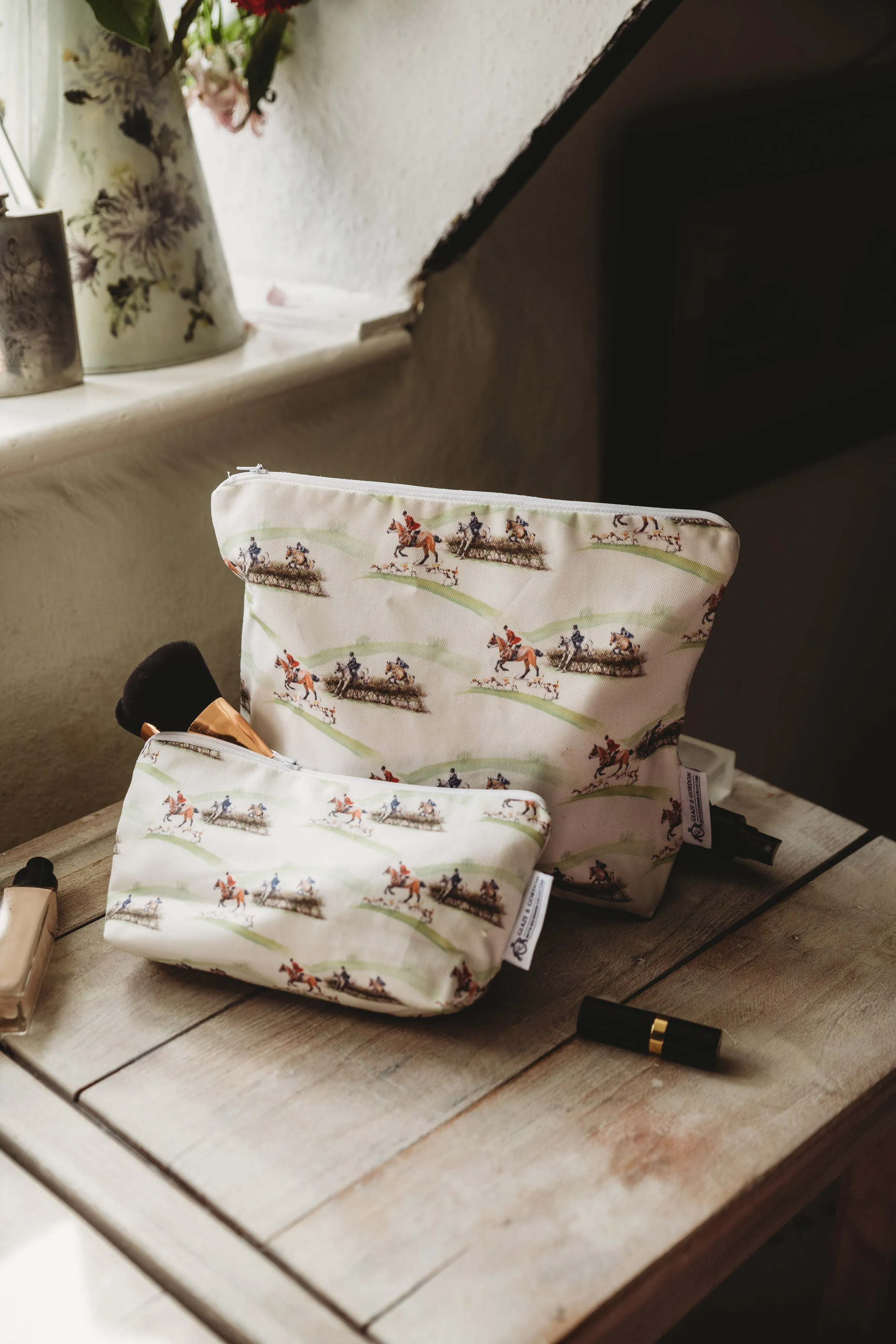 Glaze & Gordon 'The Hunt Jump' Wash Bag