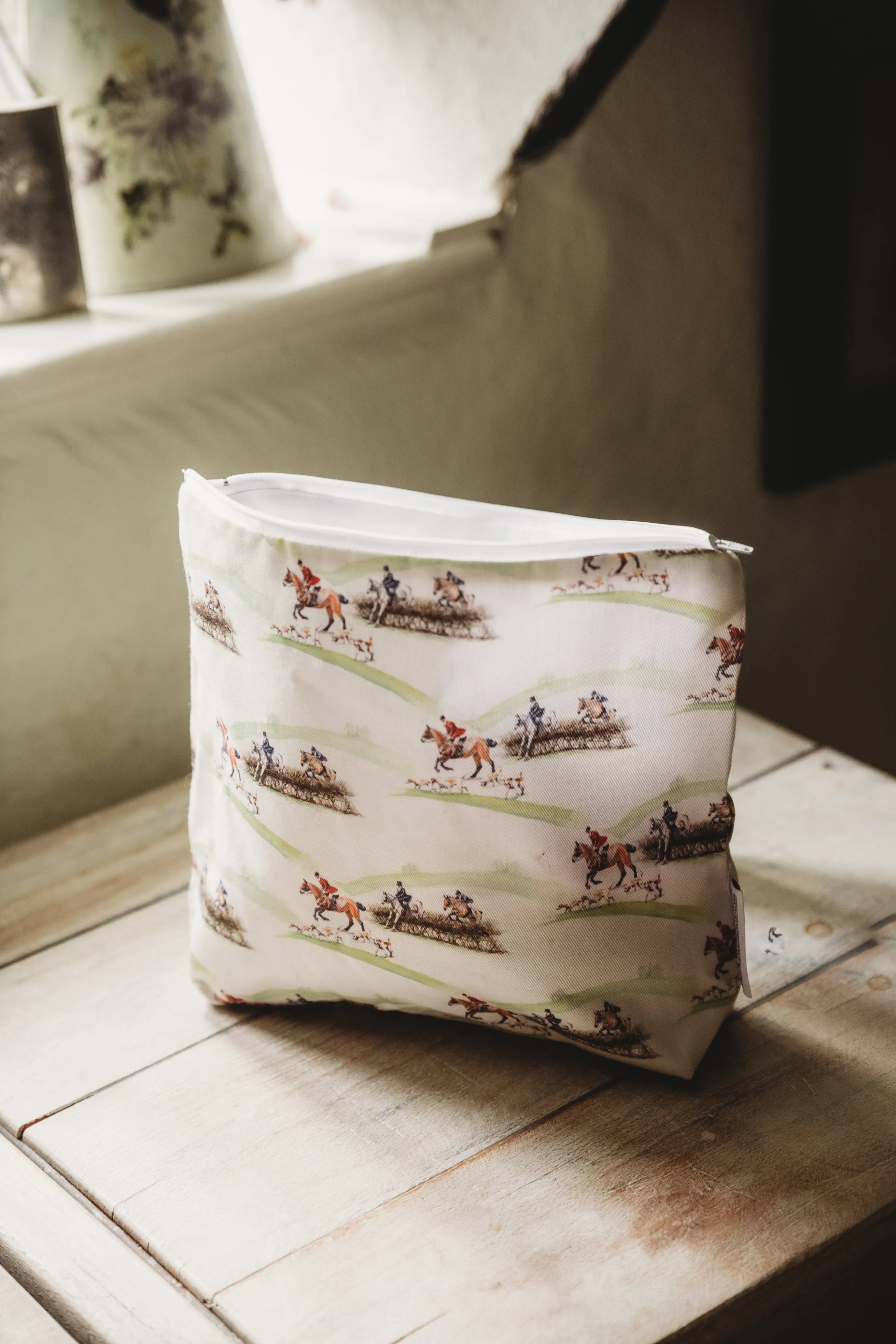 Glaze & Gordon 'The Hunt Jump' Wash Bag