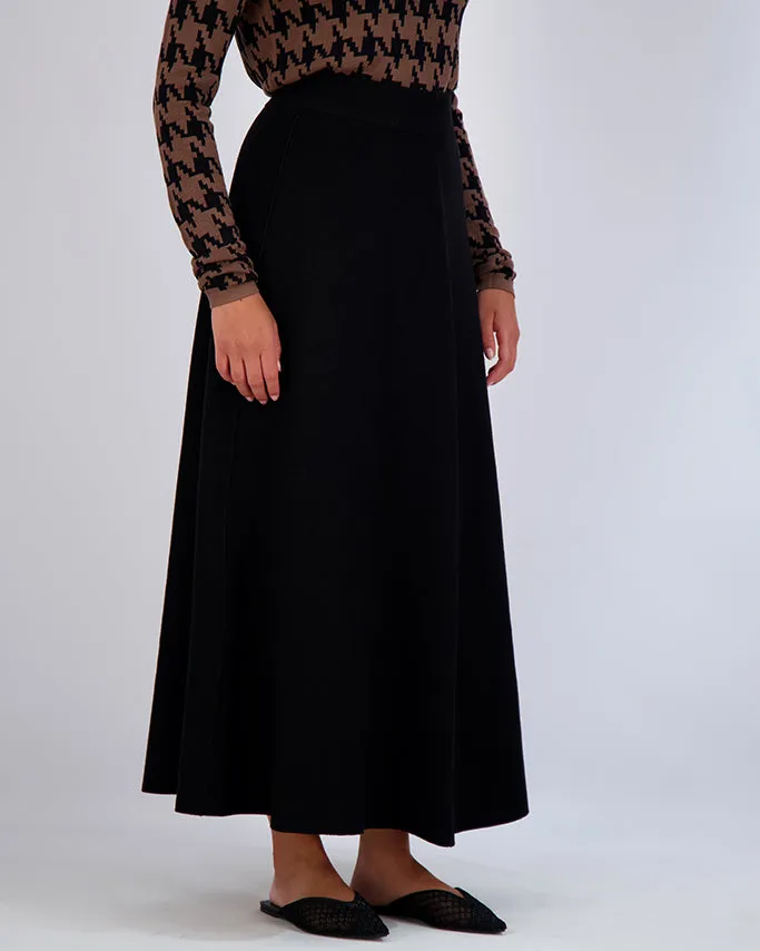 KNIT A LINE MAXI SKIRT-BLACK