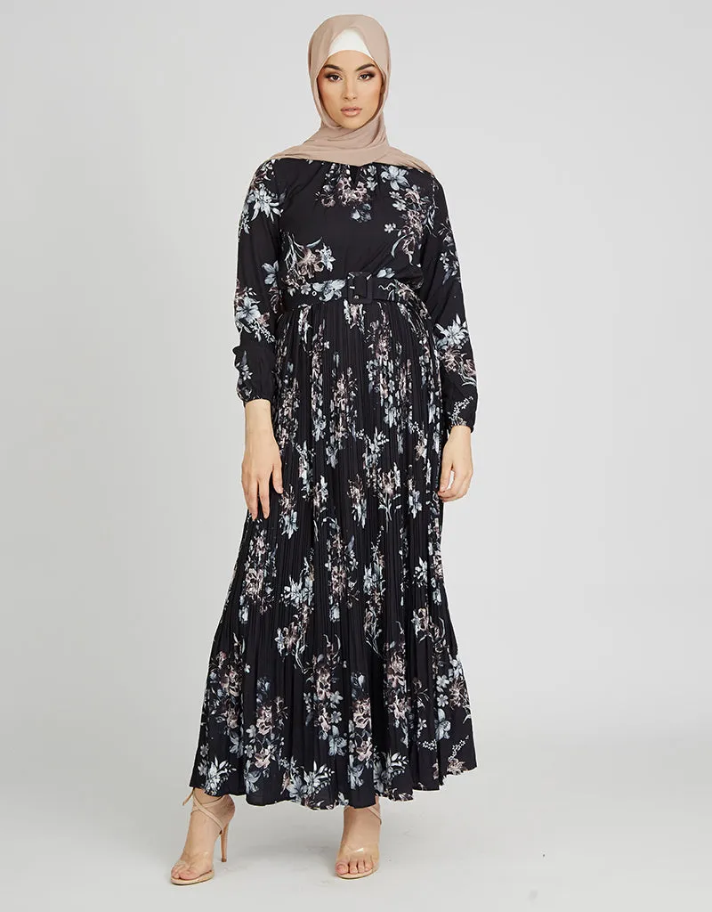 Round Neck Detailed Maxi Dress