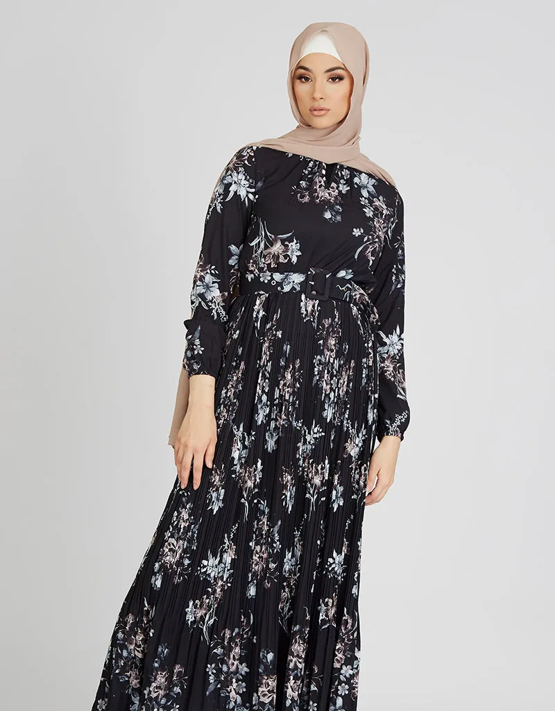 Round Neck Detailed Maxi Dress