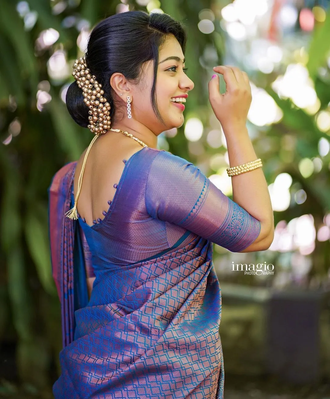 Scrumptious Blue Soft Silk Saree With Luxuriant Blouse Piece